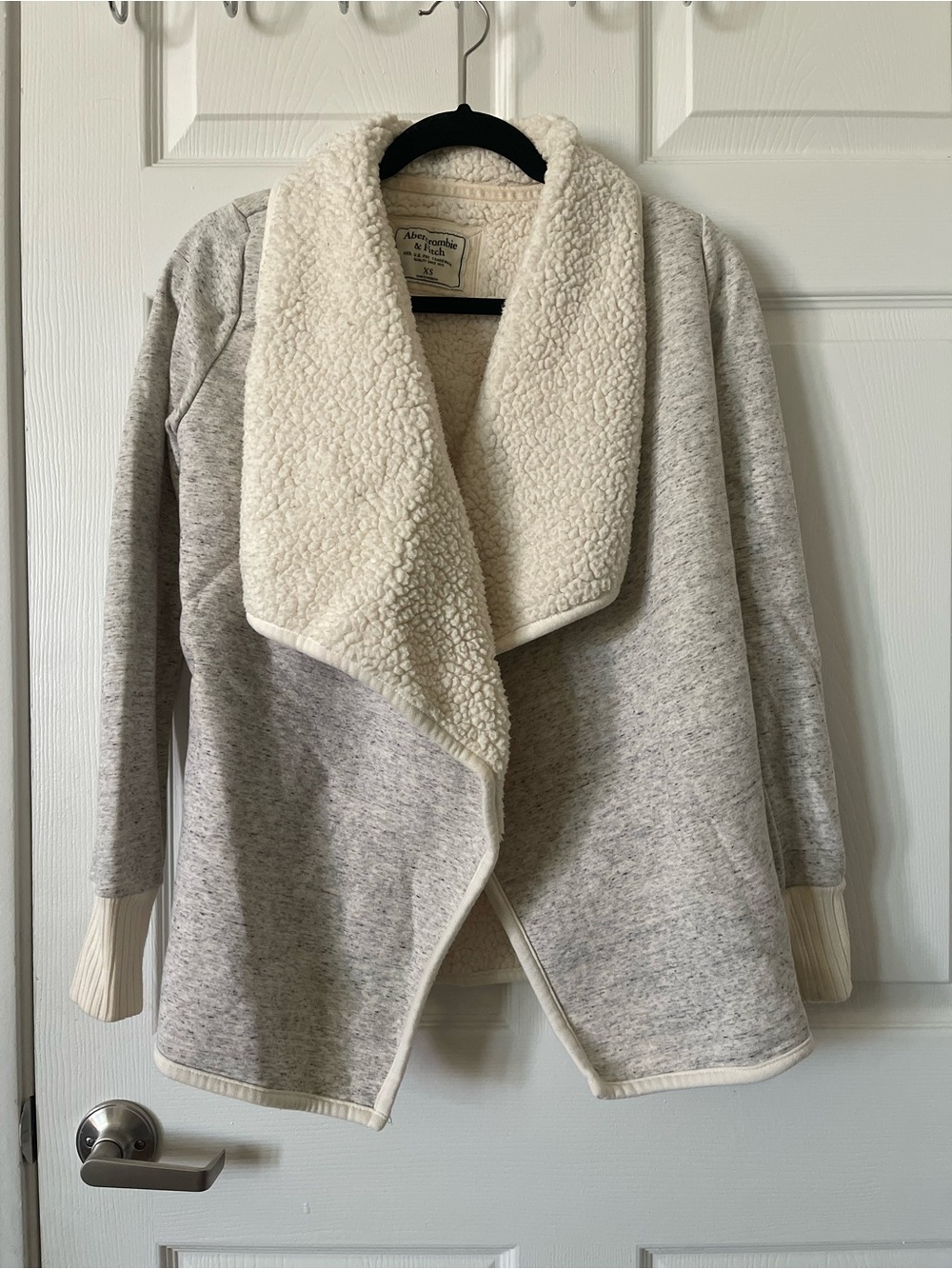 Abercrombie & Fitch Heather Gray Jacket with Cream Sherpa Collar